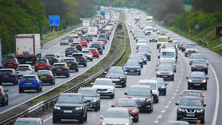 Očekává se, že M5 bude čelit nejhorším zpožděním