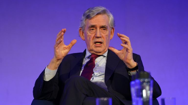 Bývalý premiér Gordon Brown podporuje návrhy. Pic: Pa