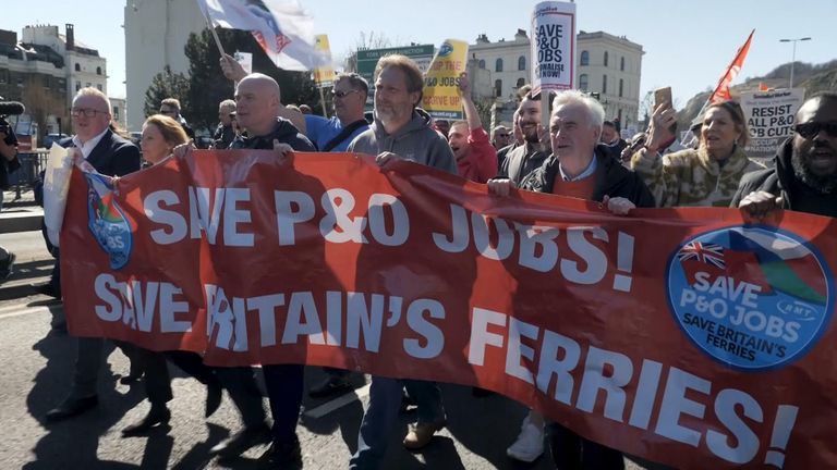 Protest Unie je zobrazen ve výšce řady Mass Sackings v roce 2022