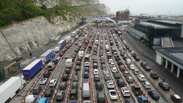 Vozidla front pro přístav Dover v květnu. Soubor pic: PA