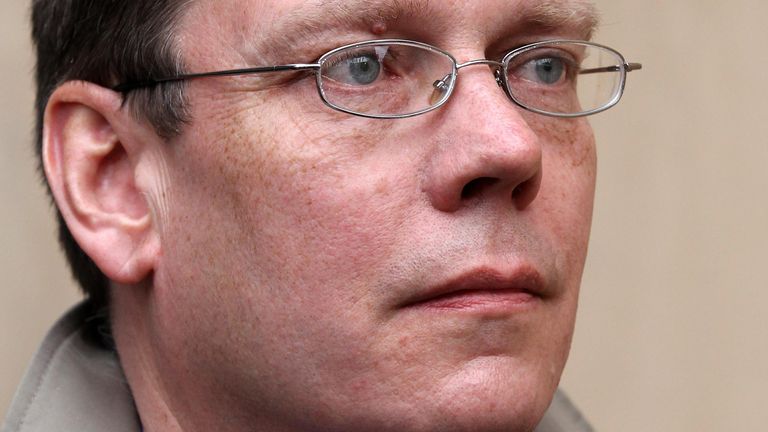 David Gilroy u Nejvyššího soudu v Edinburghu během svého soudu v roce 2012. Obrázek: PA