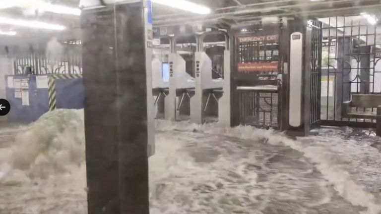 NYC zaplavení metra pro počasí