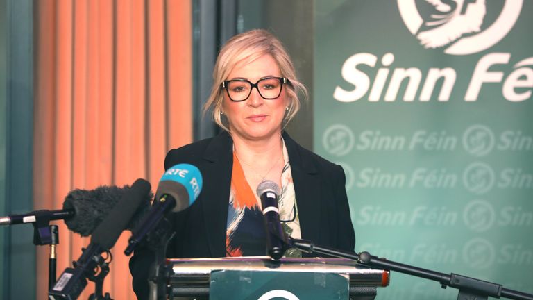 Viceprezidentka Sinn Fein Michelle O'Neill podepsala dopis. Pic: Pa 