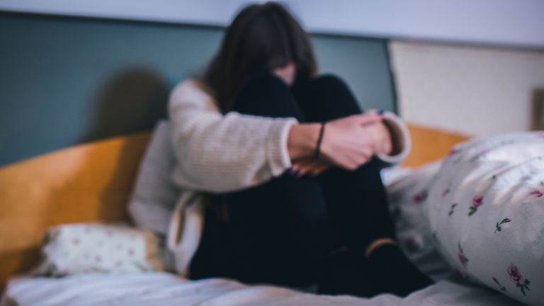 Internet je údajně pomáhá podpořit nárůst domácího zneužívání mezi dospívajícími. Obrázek: Istock