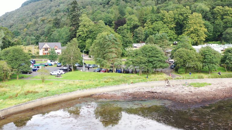 Clacher opustil jeho Suzuki Swift na Loch Long Park a Picnic Area