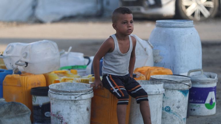 Gaza City již čelí akutnímu nedostatku vody a potravin. Pic: Reuters