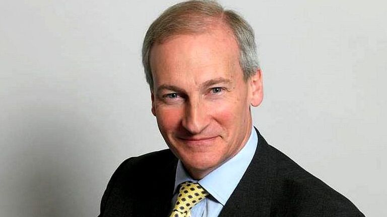 Sir Laurie Magnus má rekord rychlých verdiktů. Pic: Gov.uk