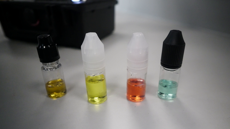 Plnění vape s kořením stojí pouhých 5 GBP, Prof Pudney varuje