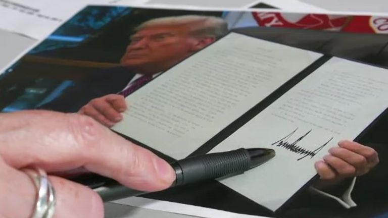 Podpis Donalda Trumpa v nedávné době jako prezident