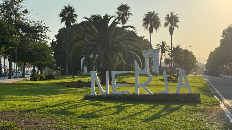 Sky News navštívil Nerja před Clacherovým soudem
