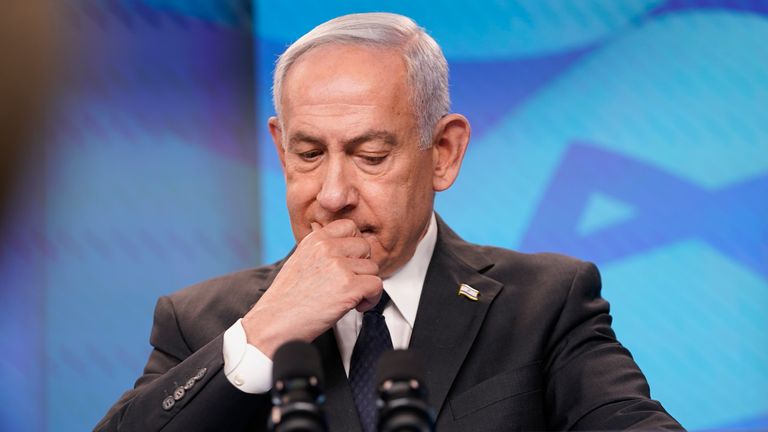 Izrael Benjamina Netanjahua se nyní stále více izoluje. Pic: Ap