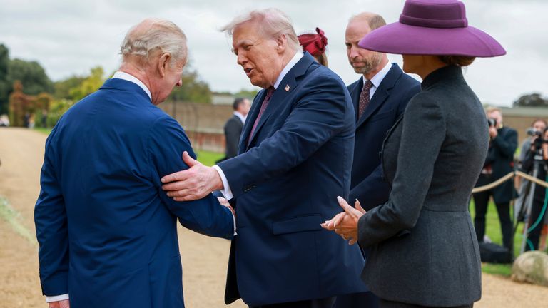 Král Charles přijímá Donalda Trumpa a Melania Trump na hradu Windsor. Pic: Pa