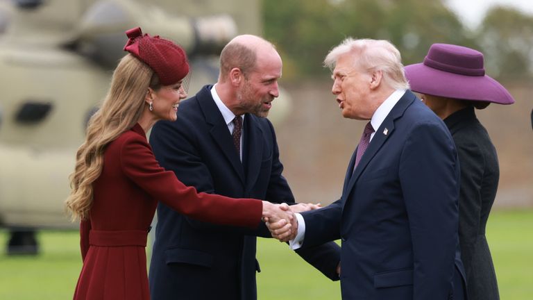 Donald a Melania Trump byli přivítáni Windsorem Williamem a Kate. Pic: Pa