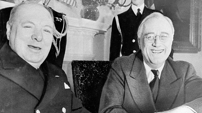 Churchill a FDR v Bílém domě v roce 1941. Obrázek: AP