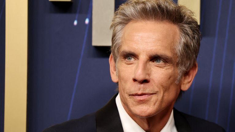 Ben Stiller byl mezi celebritami, které se shromáždily kolem pana Kimmela. (Obrázek: Reuters)