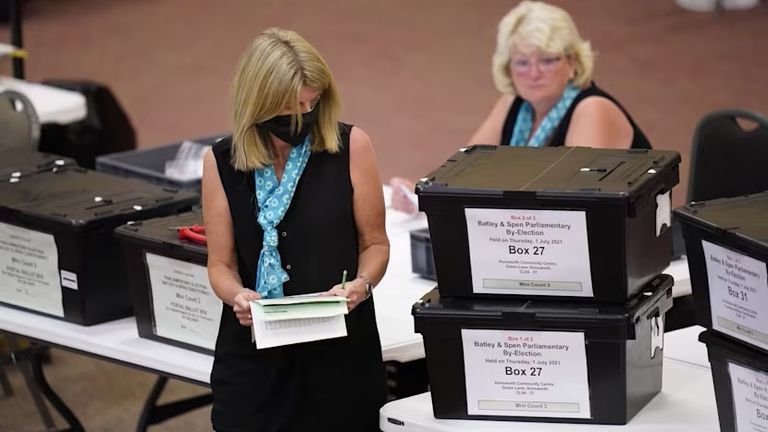 Vlastní hlasy se započítají na Batley a Spen-Election v roce 2021. Obrázek: PA
