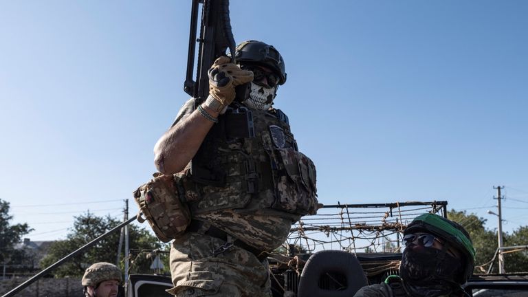 Ukrajinští vojáci viděni ve městě frontline Kostiantynivka. Pic: Reuters