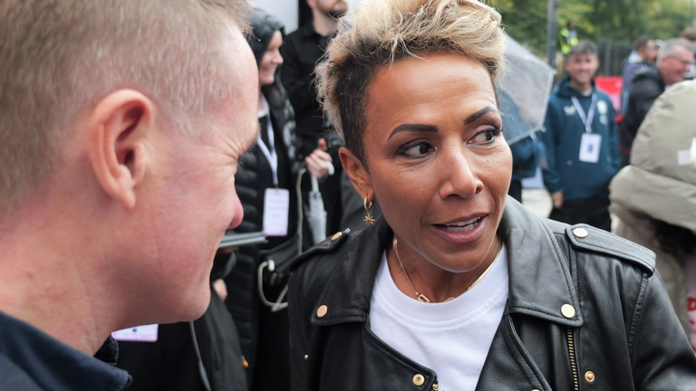 Dame Kelly Holmes je nyní „velkým fanouškem“ ženského ragby po vítězství v Anglii