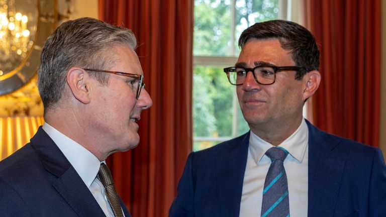 Burnham říká, že s PM nemluvil od května. Pic: Reuters