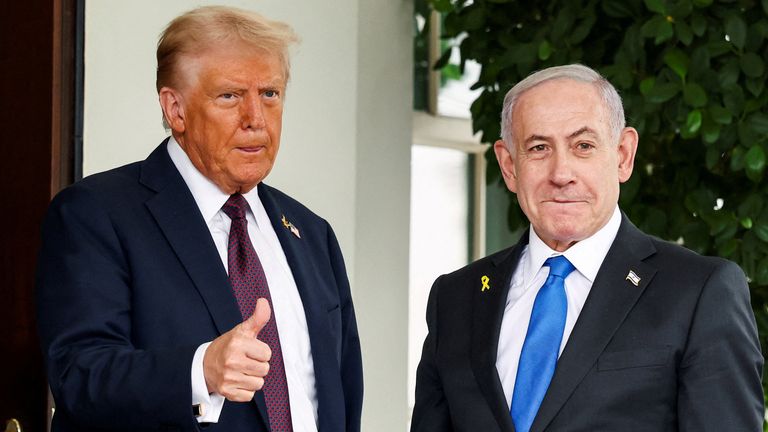 Američtí a izraelští vůdci oznámili plán v Bílém domě. Pic: Reuters