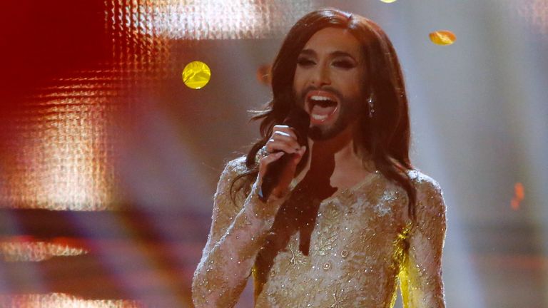 Vítěz Eurovision 2014 Conchita Wurst by téměř rozhodně nevytvořil seznam hostů ruské soutěže. Pic: Reuters