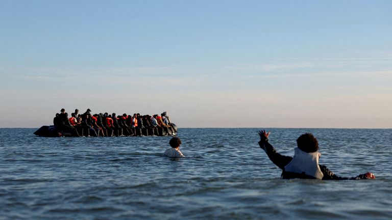 Srpen zaznamenal nejnižší počet kanálových přechodů od roku 2019 - ale poslední rok má nejvíce záznamové. Pic: Reuters