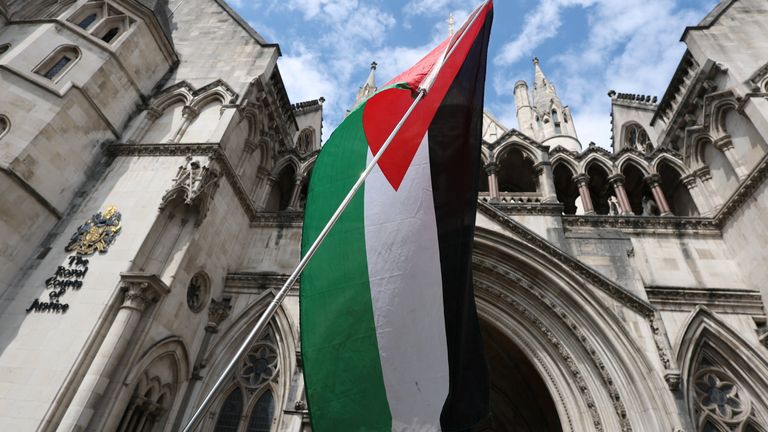 Zákaz palestinské akce byl splněn s protesty. (Obrázek: Reuters)