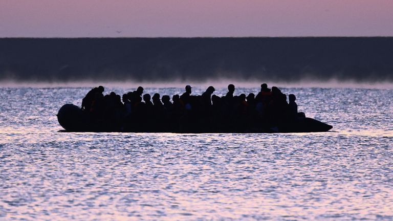 Nelegální migrace je ve Velké Británii již roky sporným předmětem. Pic: Reuters