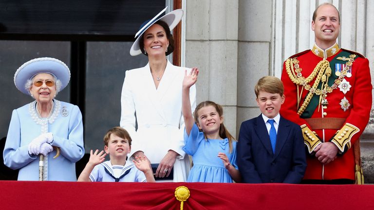 William mluví o chybějící královně Elizabeth. Pic: Reuters