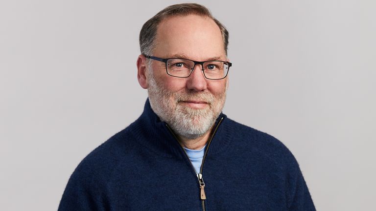 Dr. Ramsdell se zdánlivě dozví o své vítězství. Pic: Sonoma Biotherapeutics