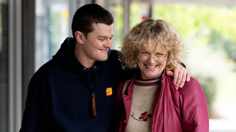 Ve filmu také hraje Maxine Peake. Pic: Studiocanal