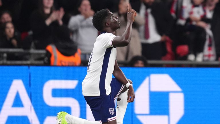 Bukayo Saka slaví po vstřelení třetího cíle v Anglii. Pic: Pa