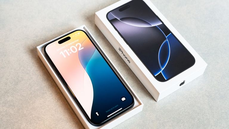 Nejenže je nákup z druhé ruky lepší pro planetu, ale může být také lepší pro vaši peněženku 