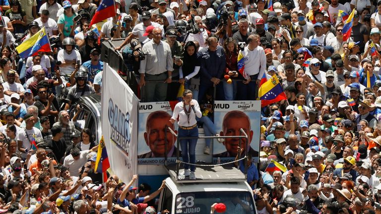 Venezuelská vůdce opozice Maria Corina Machado se účastní protestu proti výsledkům voleb 3. srpna. Pic: Reuters