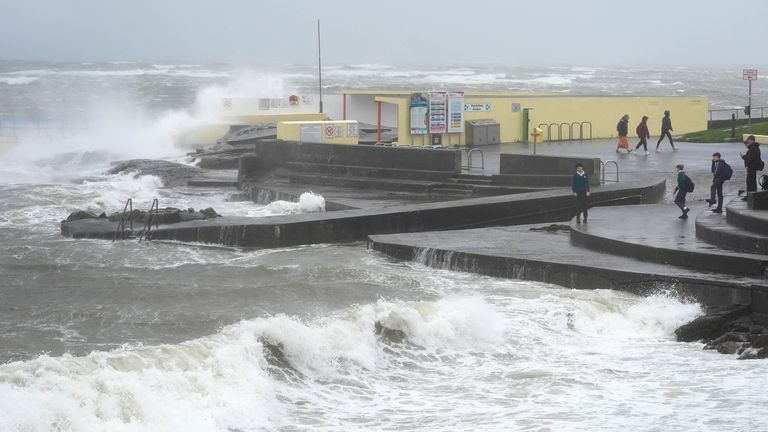 Blackrock Diving Tower v Salthill, Galway, Západní Irsko. Pic: Pa