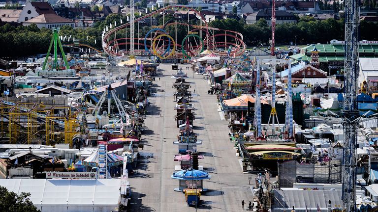 Prázdná výstaviště Oktoberfestu. Pic: Ap