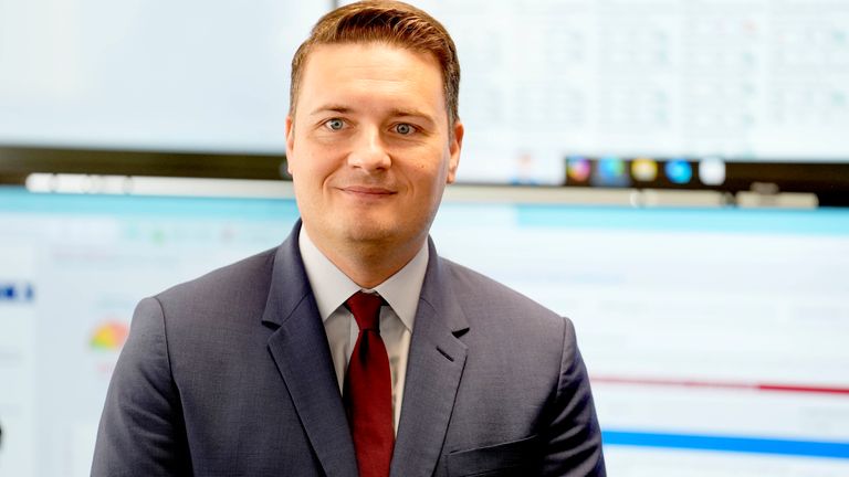 Ministr zdravotnictví Wes Streeting říká, že rezervace jmenování GP by měla být stejně snadná jako rezervace s sebou. Pic: Pa